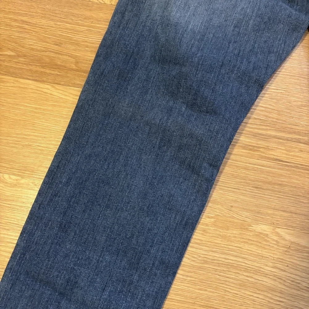 Levis see pictures